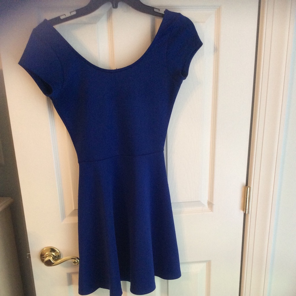 Cute summer dress. Small